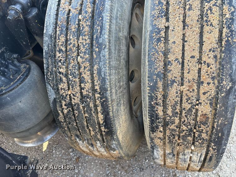 image for item OK9495 2013 Freightliner Coronado glider kit semi truck