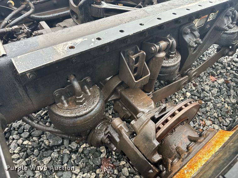 image for item YA0138 2017 Kenworth T880 semi truck