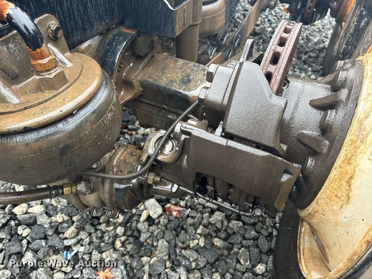 image for item YA0138 2017 Kenworth T880 semi truck