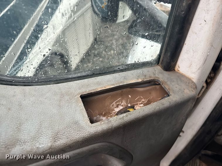 image for item YA0138 2017 Kenworth T880 semi truck