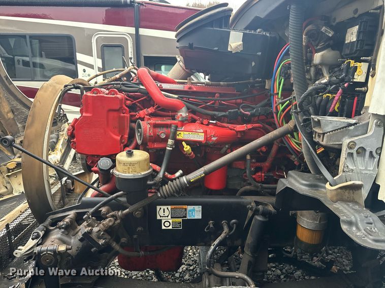 image for item YA0138 2017 Kenworth T880 semi truck