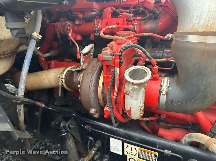 image for item YA0138 2017 Kenworth T880 semi truck