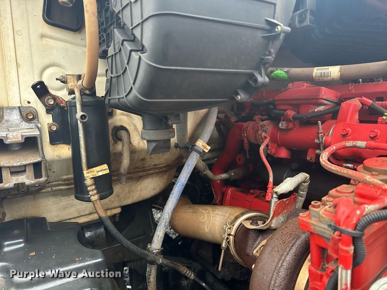 image for item YA0138 2017 Kenworth T880 semi truck