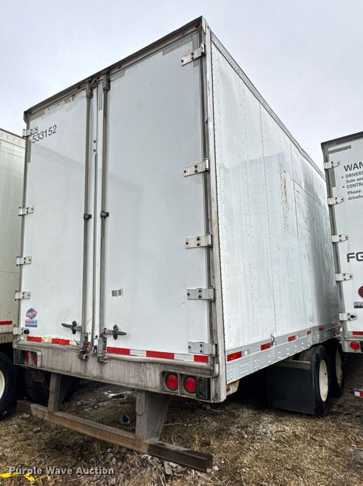 image for item YA0363 2013 Utility dry van trailer