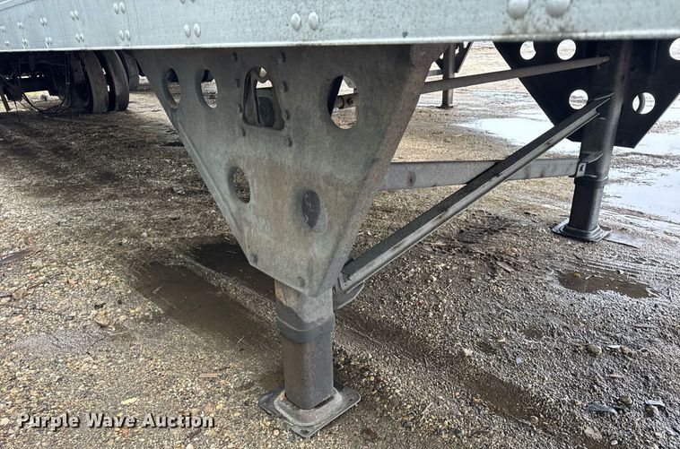 image for item YA0363 2013 Utility dry van trailer