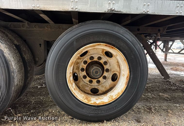 image for item YA0363 2013 Utility dry van trailer