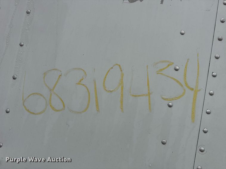 image for item YA0363 2013 Utility dry van trailer