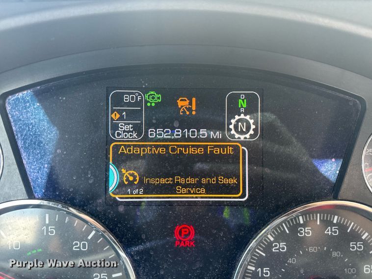 image for item YA0413 2019 Kenworth T680 semi truck