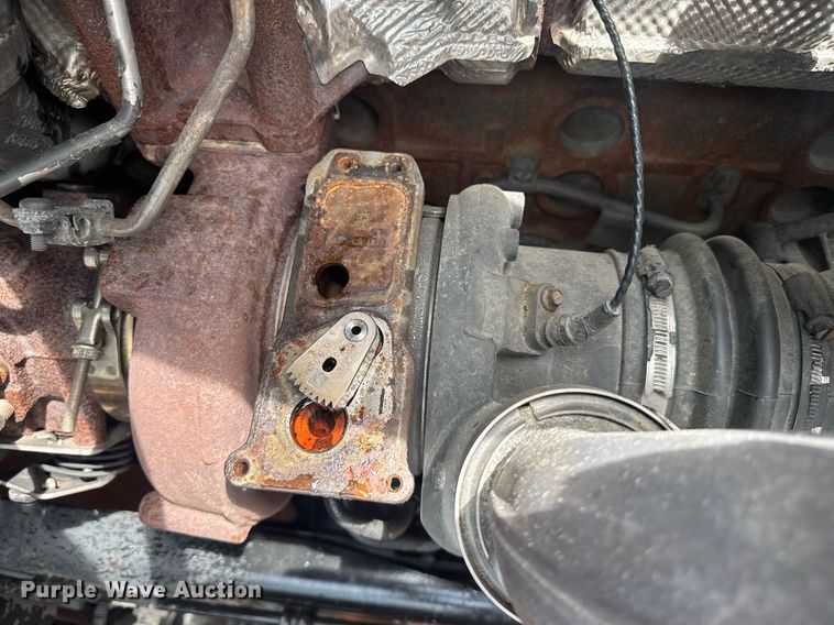 image for item YA0413 2019 Kenworth T680 semi truck