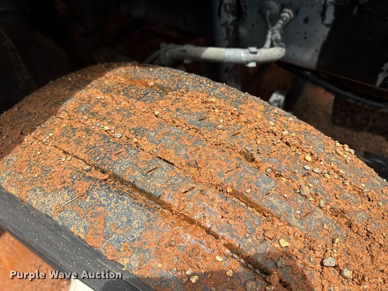 image for item YA0413 2019 Kenworth T680 semi truck