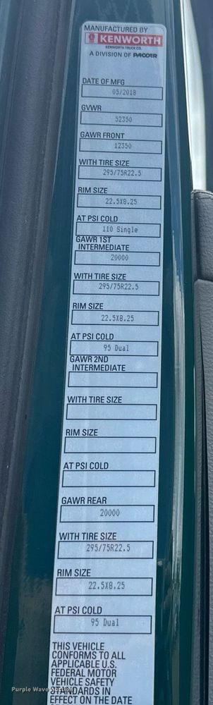 image for item YA0413 2019 Kenworth T680 semi truck