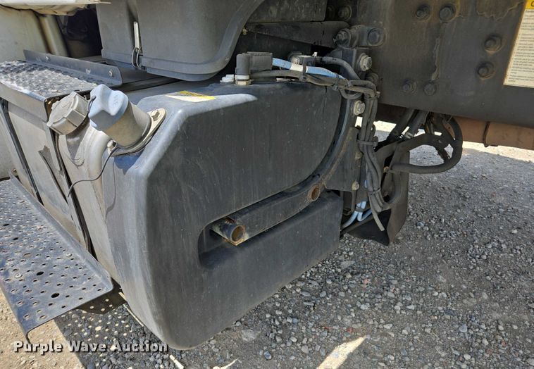 image for item YA0492 2012 Freightliner  Business Class M2 106 box truck