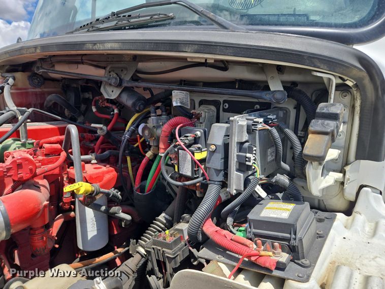 image for item YA0492 2012 Freightliner  Business Class M2 106 box truck