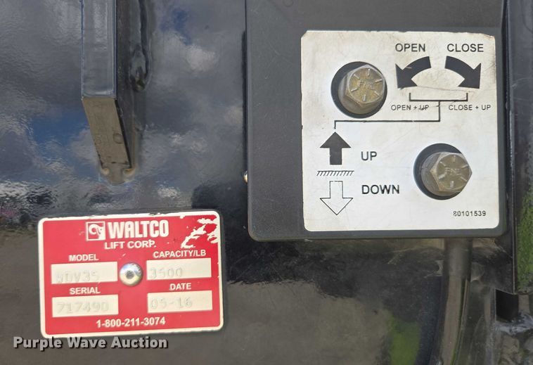 image for item YA0493 2012 Freightliner Business Class M2 106 box truck