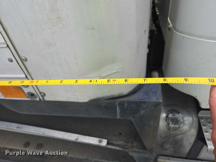 image for item YA0493 2012 Freightliner Business Class M2 106 box truck