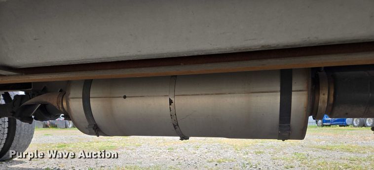 image for item YA0493 2012 Freightliner Business Class M2 106 box truck