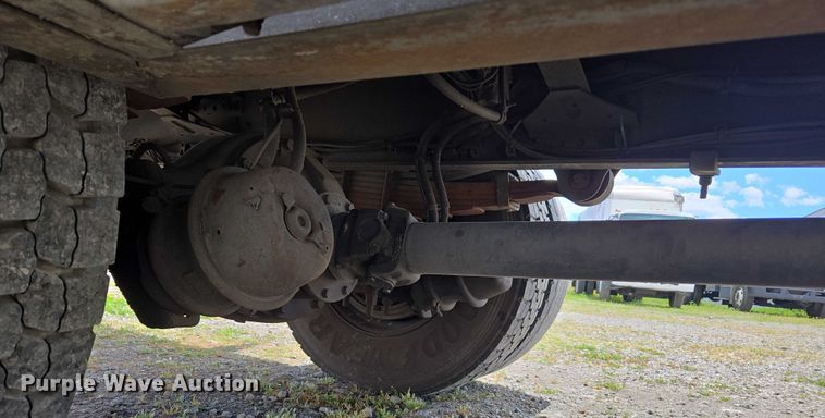 image for item YA0493 2012 Freightliner Business Class M2 106 box truck