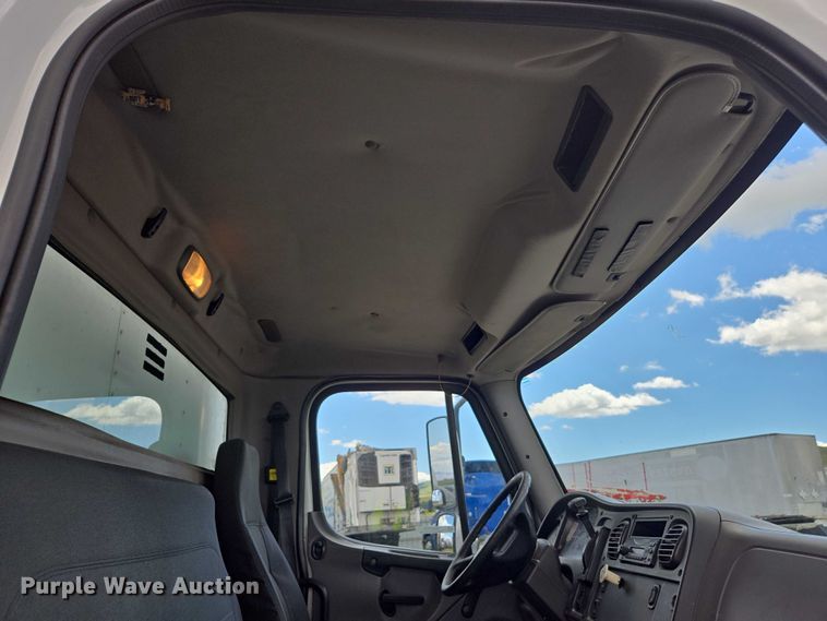 image for item YA0493 2012 Freightliner Business Class M2 106 box truck