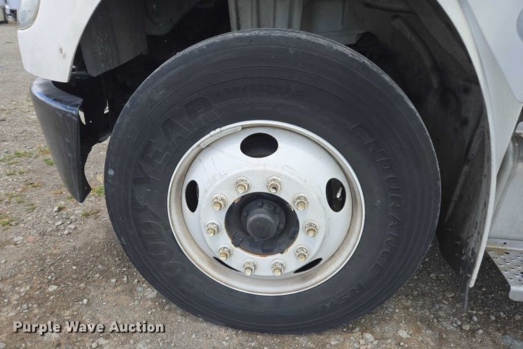 image for item YA0493 2012 Freightliner Business Class M2 106 box truck