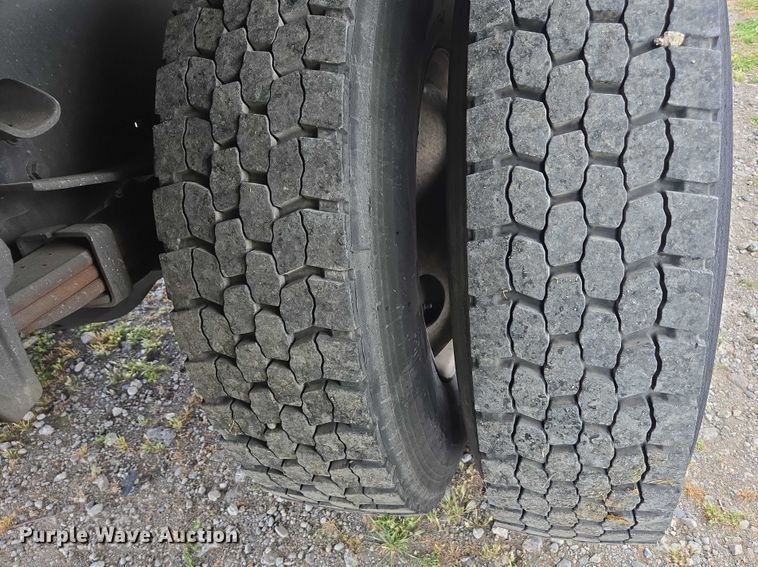 image for item YA0493 2012 Freightliner Business Class M2 106 box truck