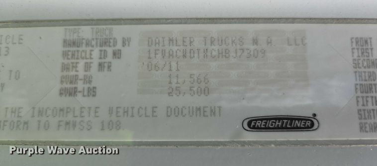 image for item YA0493 2012 Freightliner Business Class M2 106 box truck