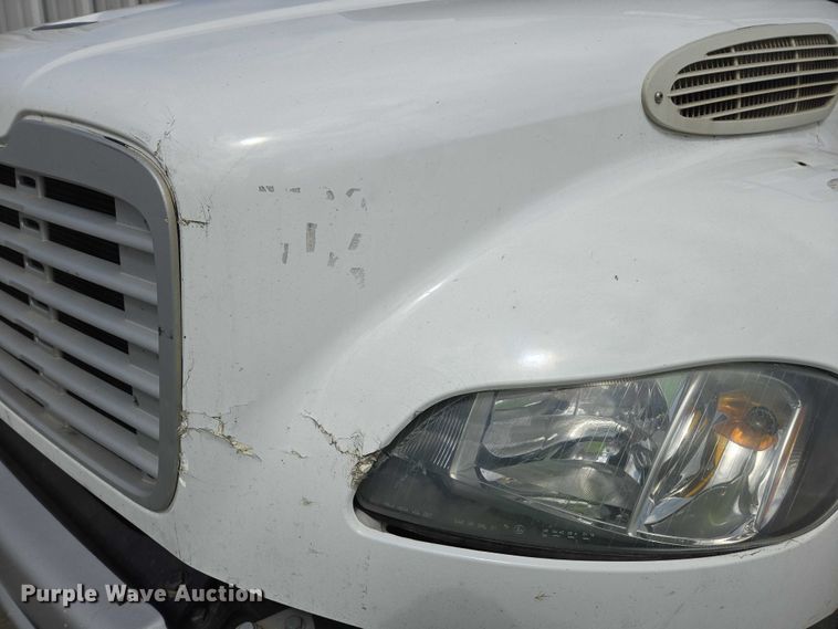 image for item YA0494 2016 Freightliner Business Class M2 106 box truck