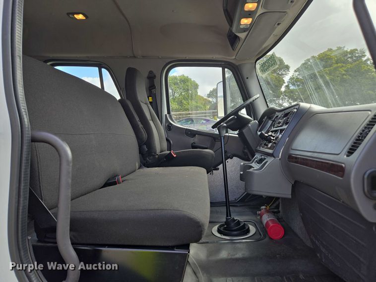 image for item YA0494 2016 Freightliner Business Class M2 106 box truck