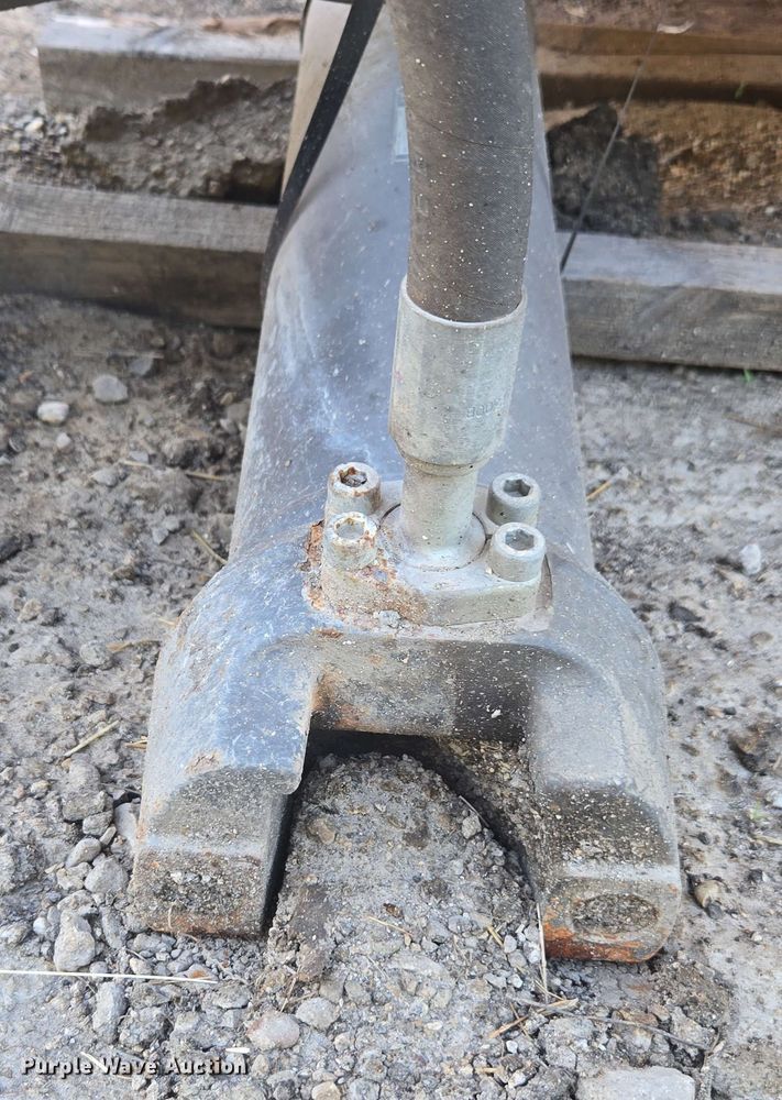 image for item DF8504 Volvo A25G dump bed