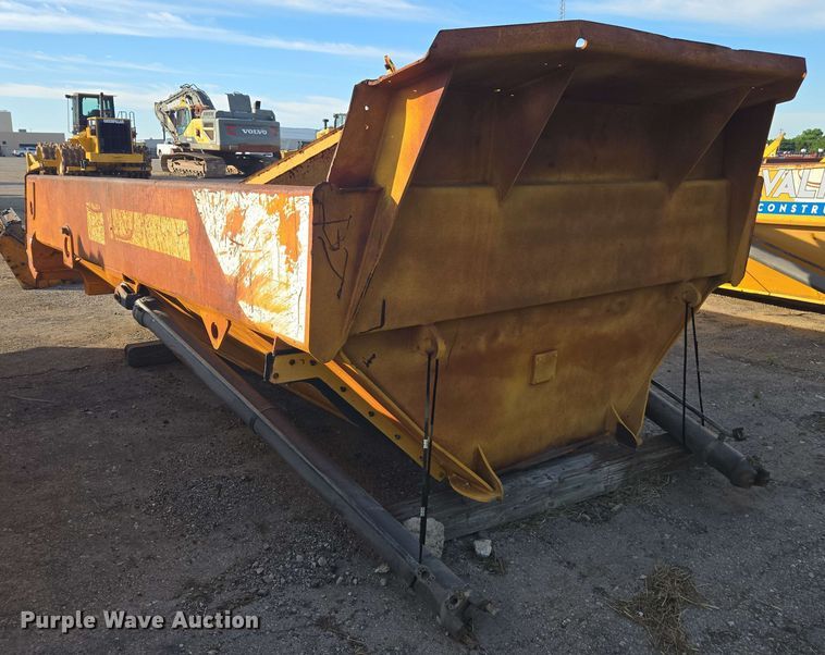 image for item DF8508 Volvo A25D dump bed