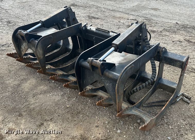 image for item DF8515 Solesbee's skid steer grapple bucket