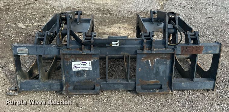image for item DF8515 Solesbee's skid steer grapple bucket