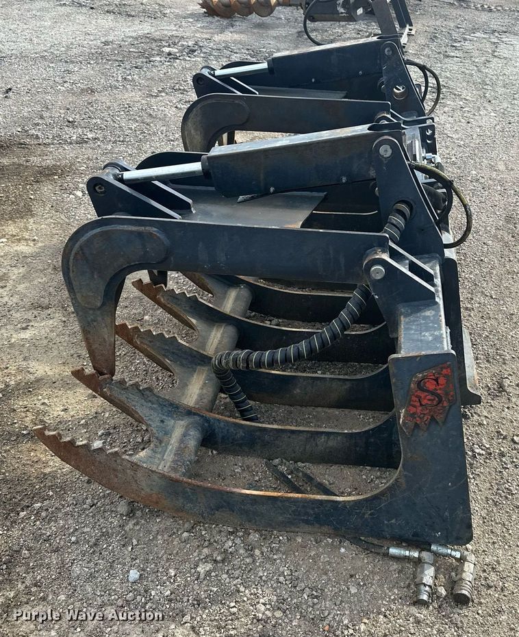image for item DF8515 Solesbee's skid steer grapple bucket