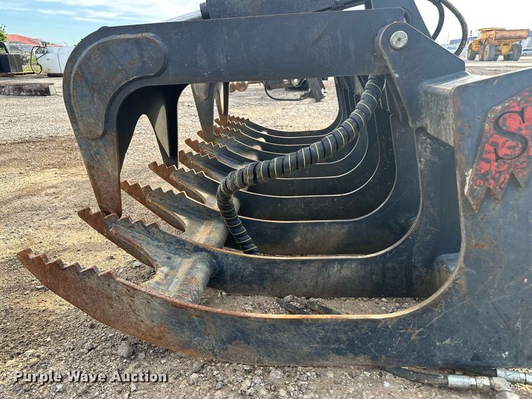 image for item DF8515 Solesbee's skid steer grapple bucket