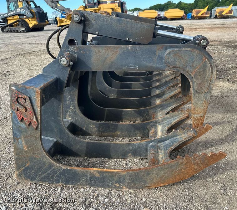 image for item DF8515 Solesbee's skid steer grapple bucket