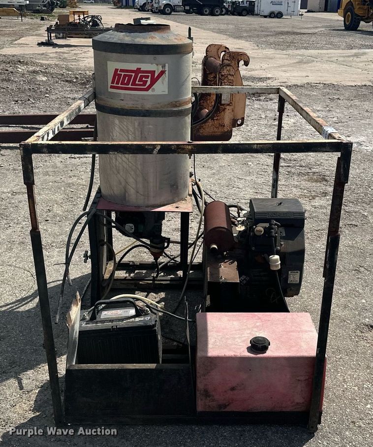 image for item DF8518 Hotsy 1260SS hot pressure washer