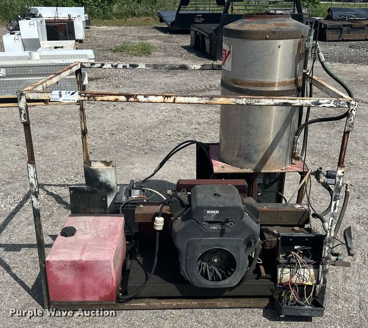 image for item DF8518 Hotsy 1260SS hot pressure washer