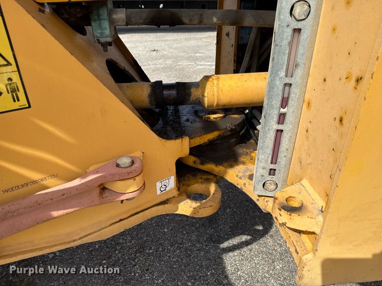 image for item DF8519 2008 Volvo L90F wheel loader