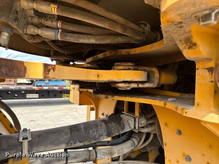 image for item DF8519 2008 Volvo L90F wheel loader