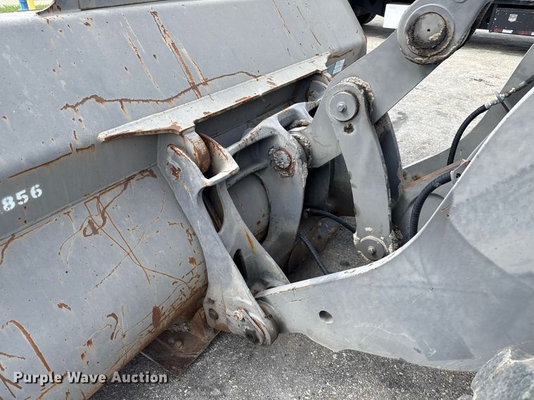 image for item DF8519 2008 Volvo L90F wheel loader