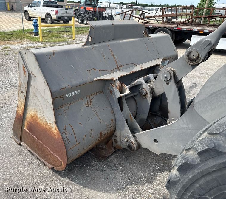 image for item DF8519 2008 Volvo L90F wheel loader