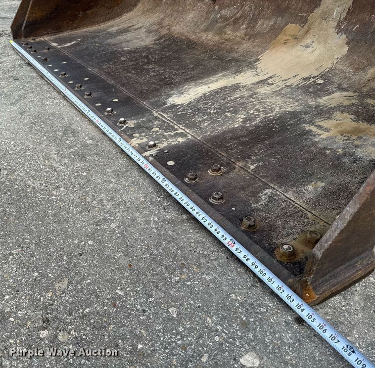 image for item DF8519 2008 Volvo L90F wheel loader