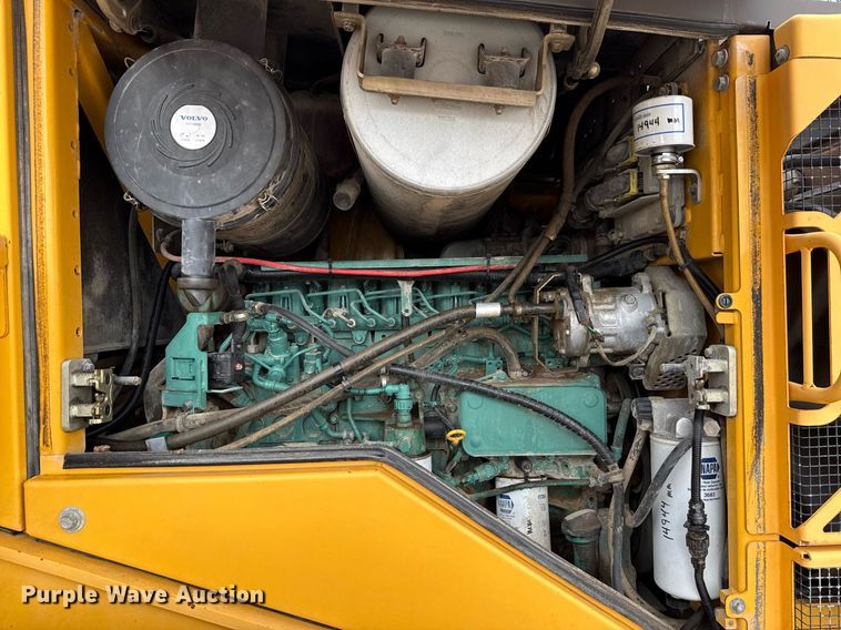 image for item DF8519 2008 Volvo L90F wheel loader