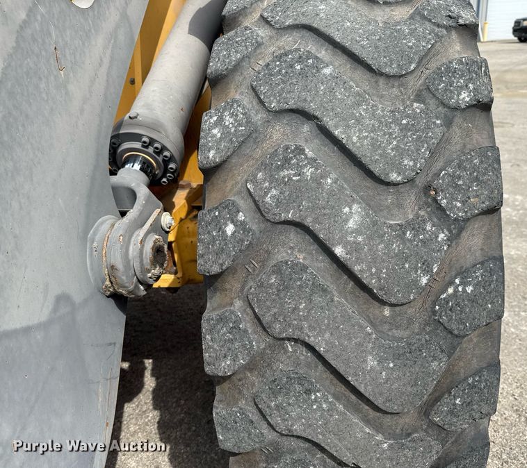 image for item DF8519 2008 Volvo L90F wheel loader