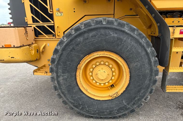 image for item DF8519 2008 Volvo L90F wheel loader