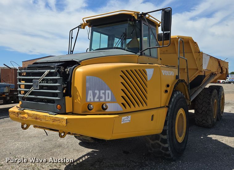 image for item DF8522 2004 Volvo A25D articulated haul truck