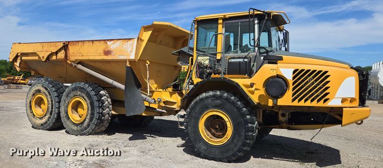 image for item DF8522 2004 Volvo A25D articulated haul truck