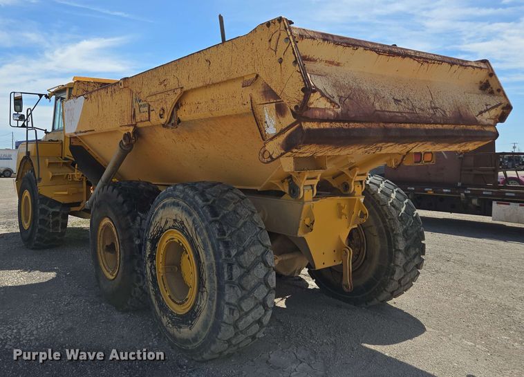 image for item DF8522 2004 Volvo A25D articulated haul truck