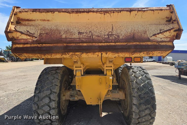 image for item DF8522 2004 Volvo A25D articulated haul truck