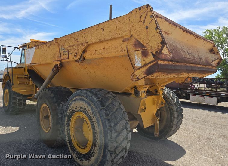 image for item DF8522 2004 Volvo A25D articulated haul truck