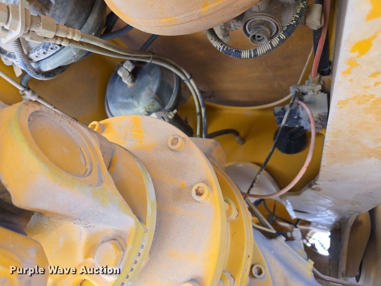 image for item DF8522 2004 Volvo A25D articulated haul truck